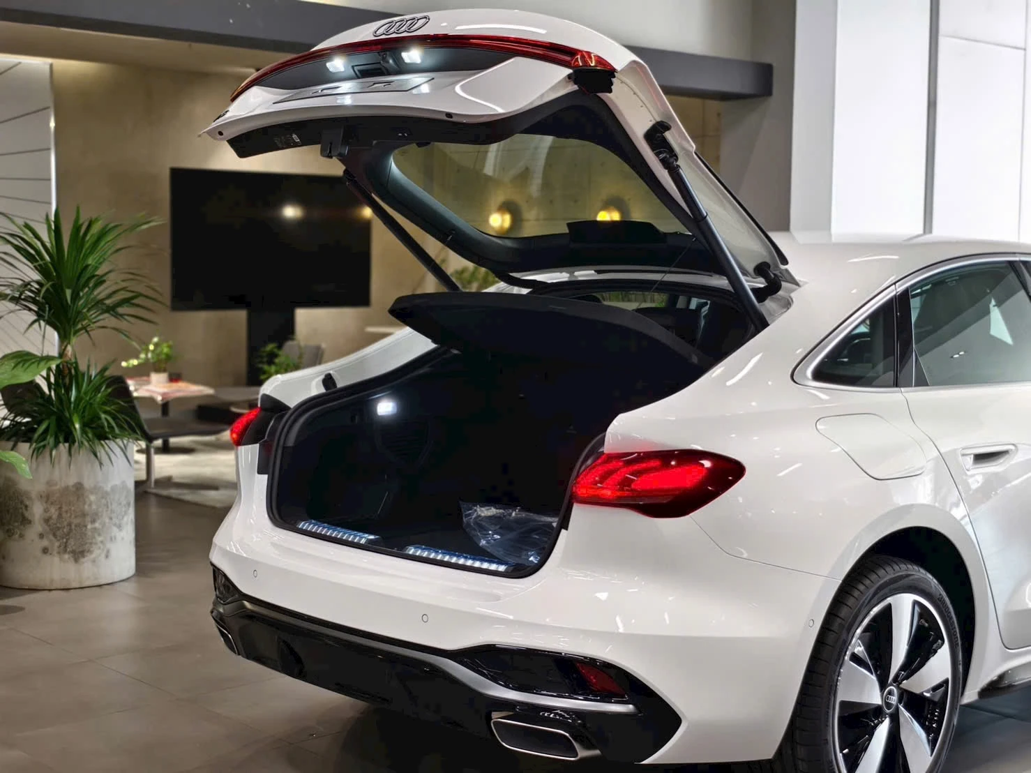 Audi A5 S line - Ảnh 13