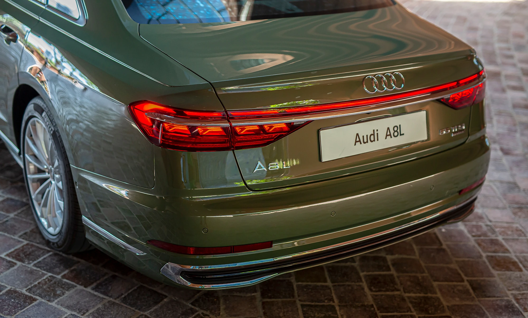 Audi A8 L - Ảnh 9