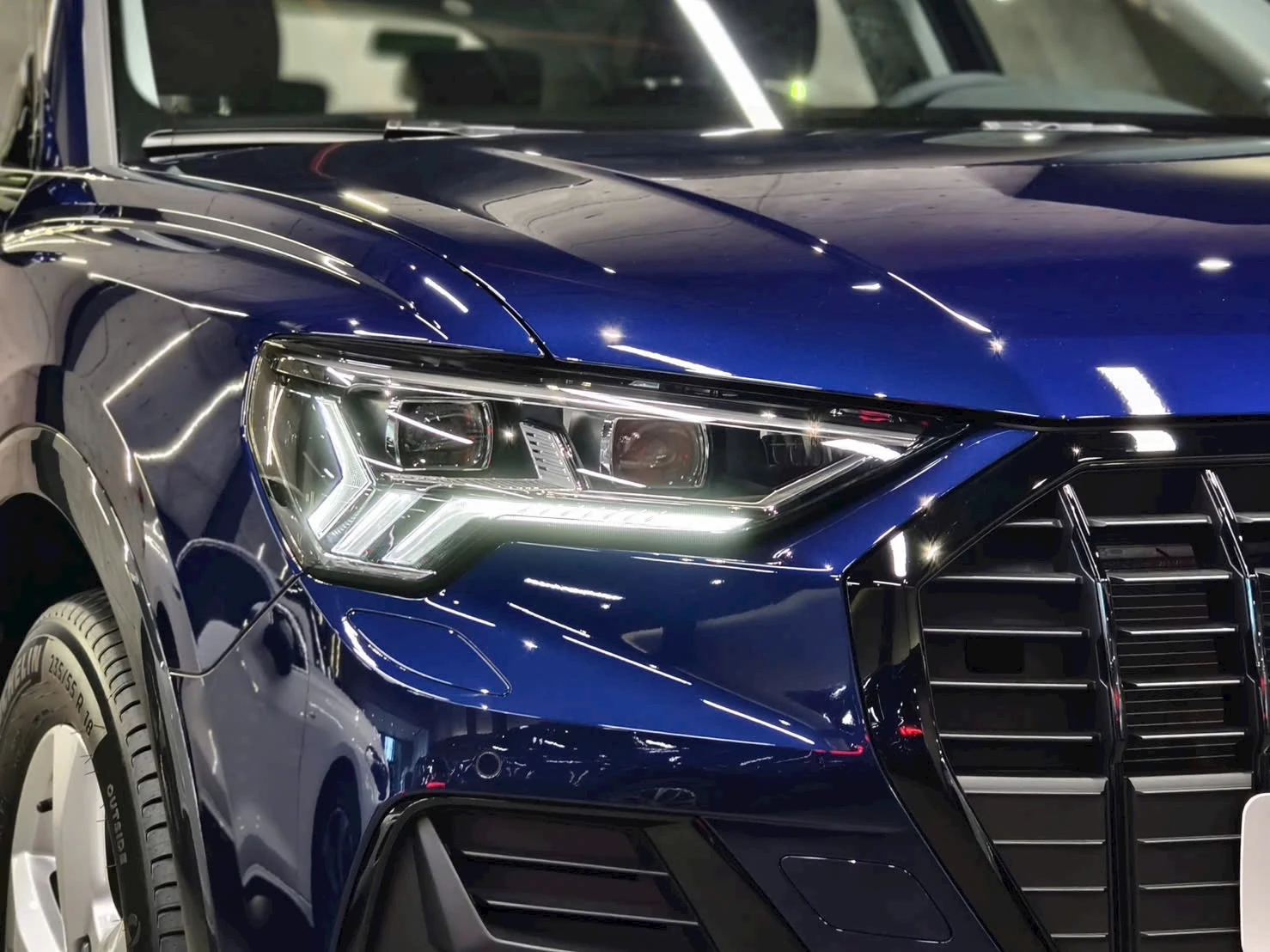 Audi Q3 S Line - Ảnh 4