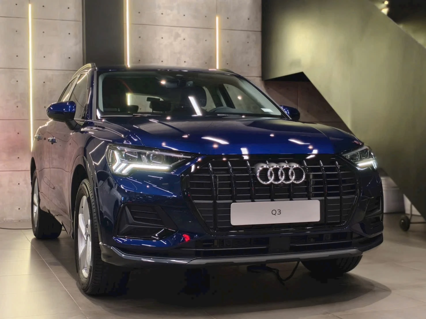 Audi Q3 S Line - Ảnh 8