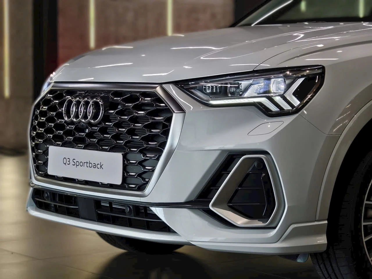 Audi Q3 S Line - Ảnh 15