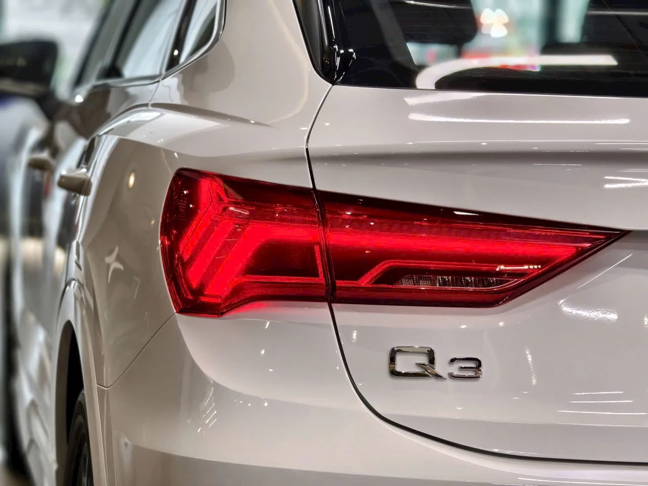 Audi Q3 S Line - Ảnh 19