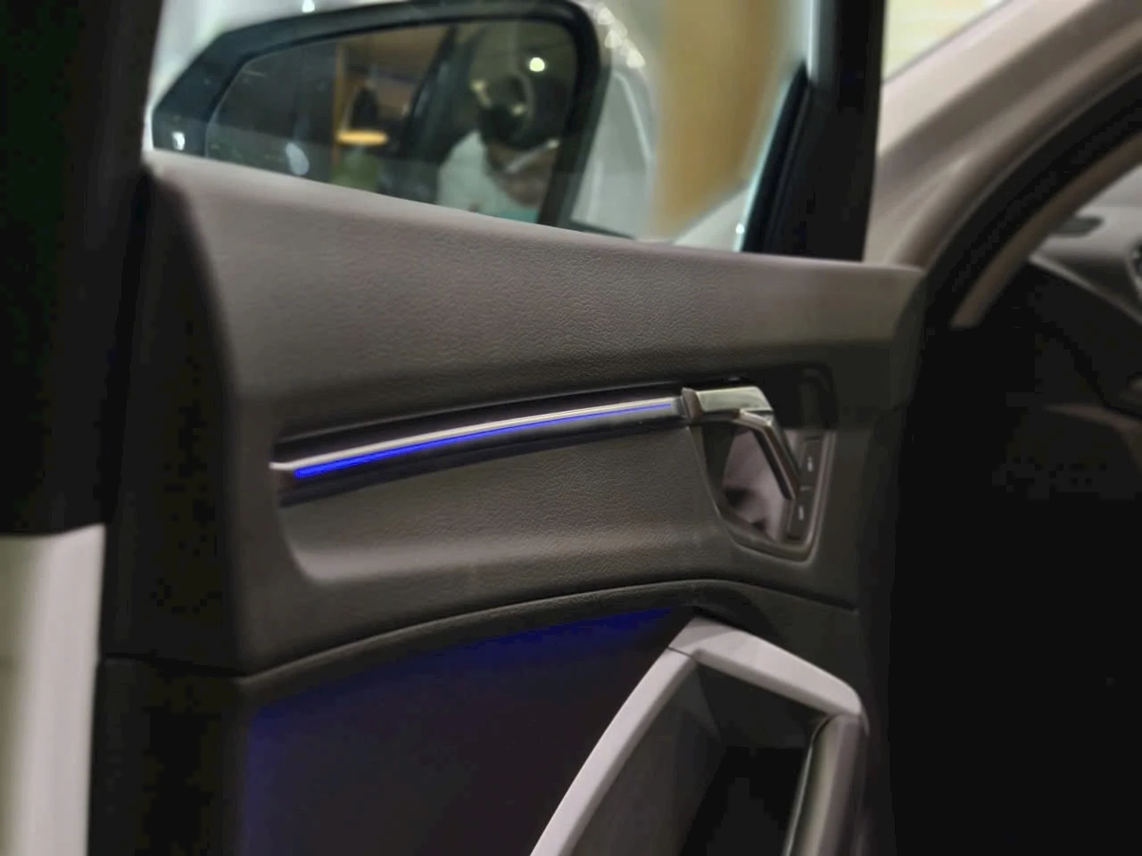 Audi Q3 S Line - Ảnh 27