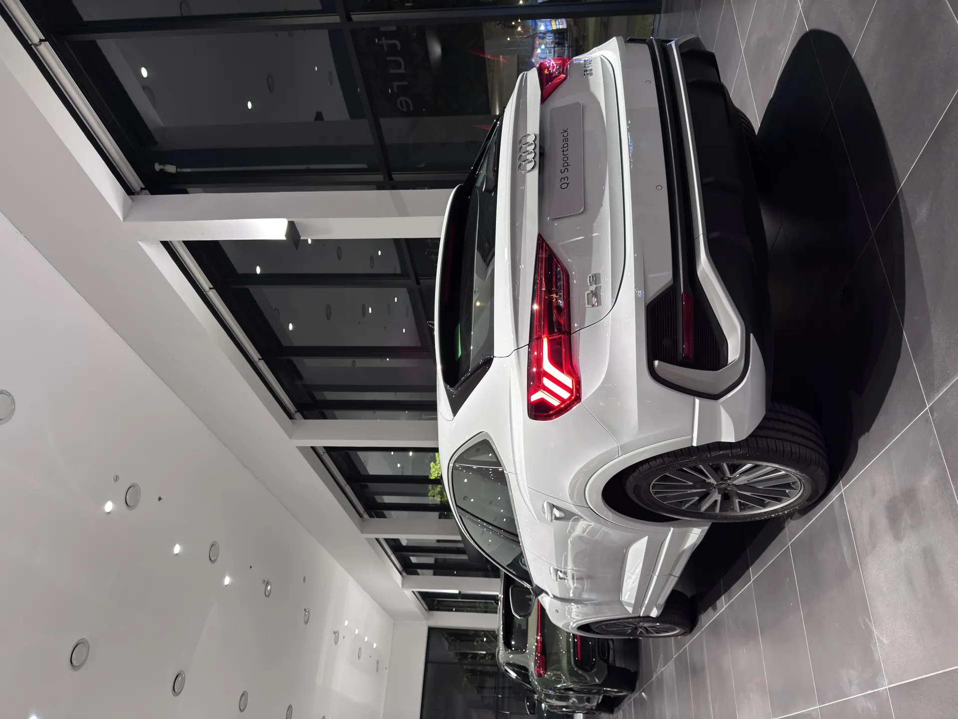 Audi Q3 S Line - Ảnh 34
