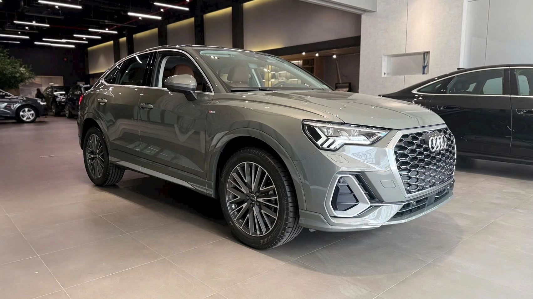 Audi Q3 S Line - Ảnh 39