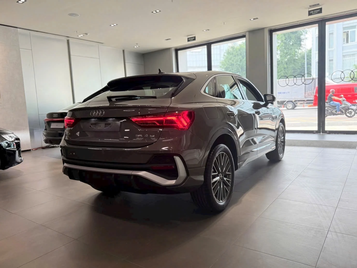 Audi Q3 S Line - Ảnh 42