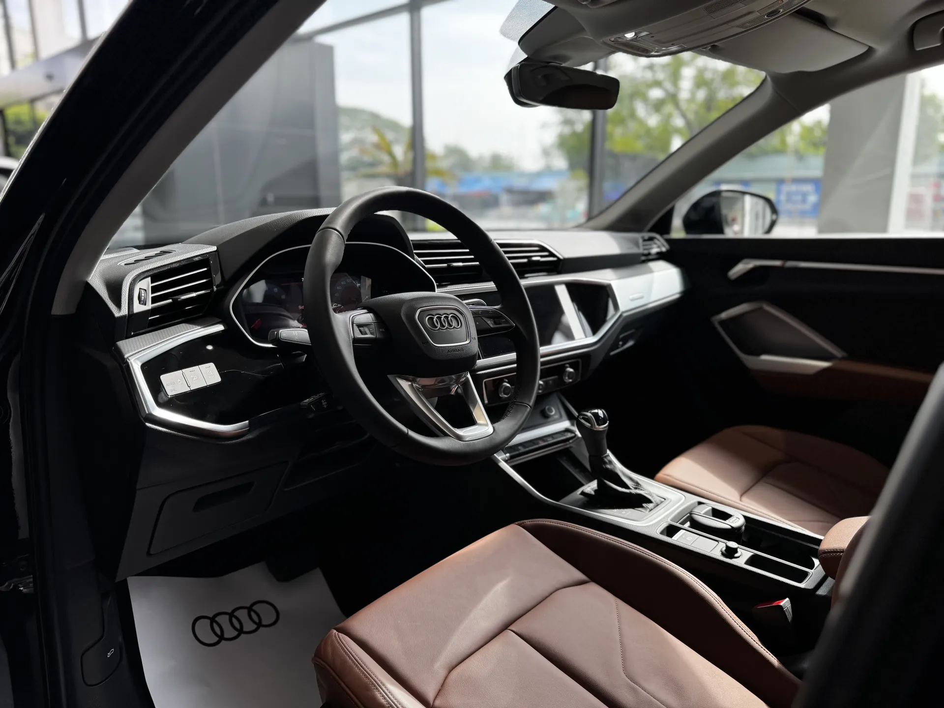 Audi Q3 S Line - Ảnh 51