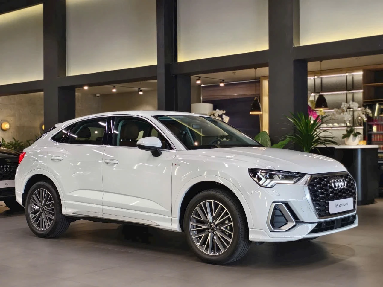 Audi Q3 Sportback - Ảnh 10