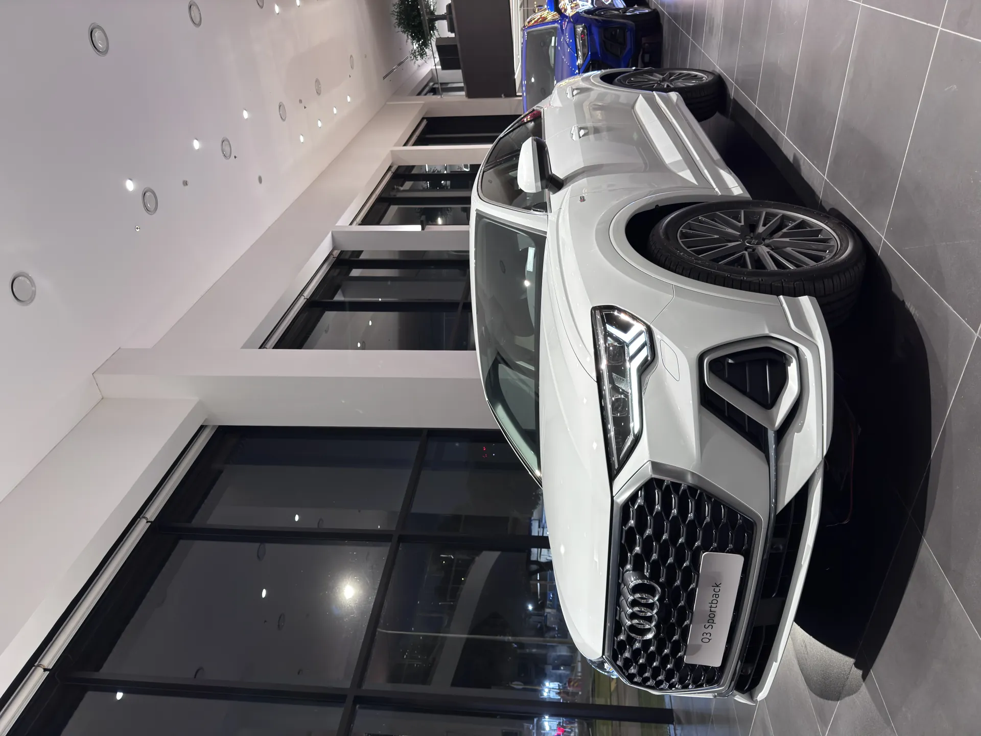 Audi Q3 SUV thân xe