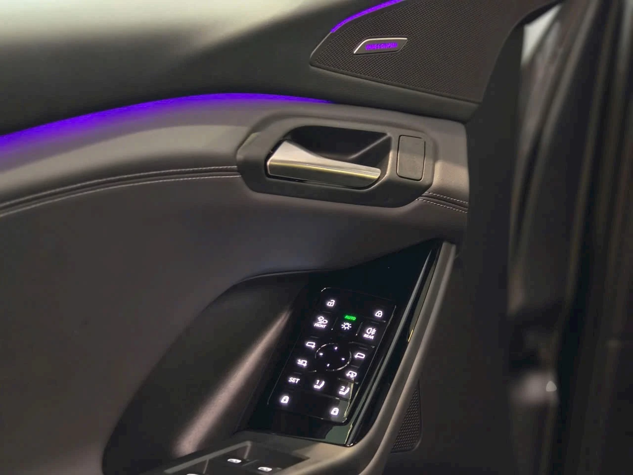 Audi Q6 e-tron - Ảnh 10