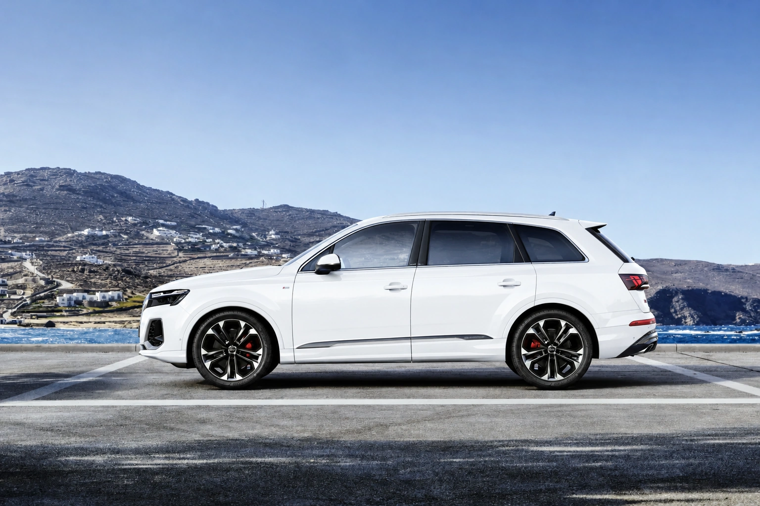 Audi Q7 Trắng Carrara - Hình ảnh chính thức tại Audi Sài Gòn