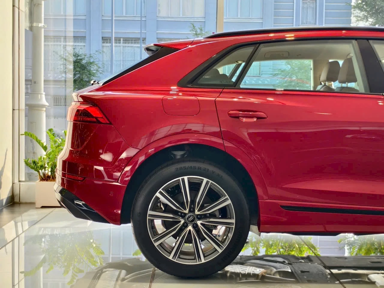 Audi Q8 S Line - Ảnh 11