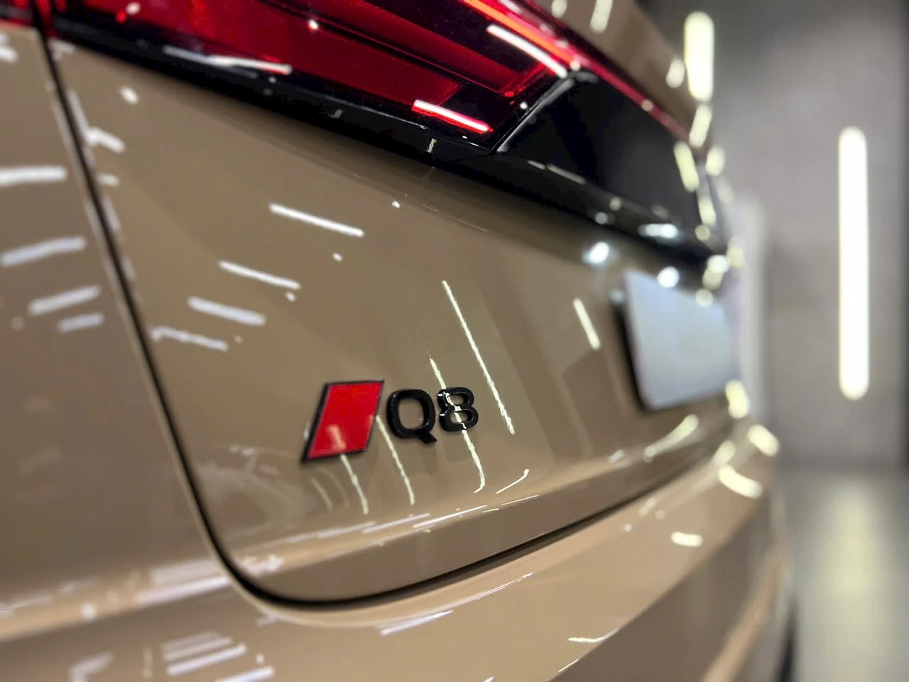 Audi Q8 S Line - Ảnh 23